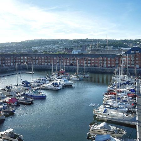 Elegant And Bright Seaside Apt In Swansea Marina Zewnętrze zdjęcie