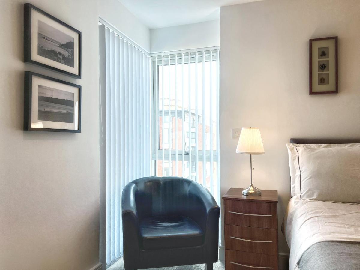 Elegant And Bright Seaside Apt In Swansea Marina Zewnętrze zdjęcie