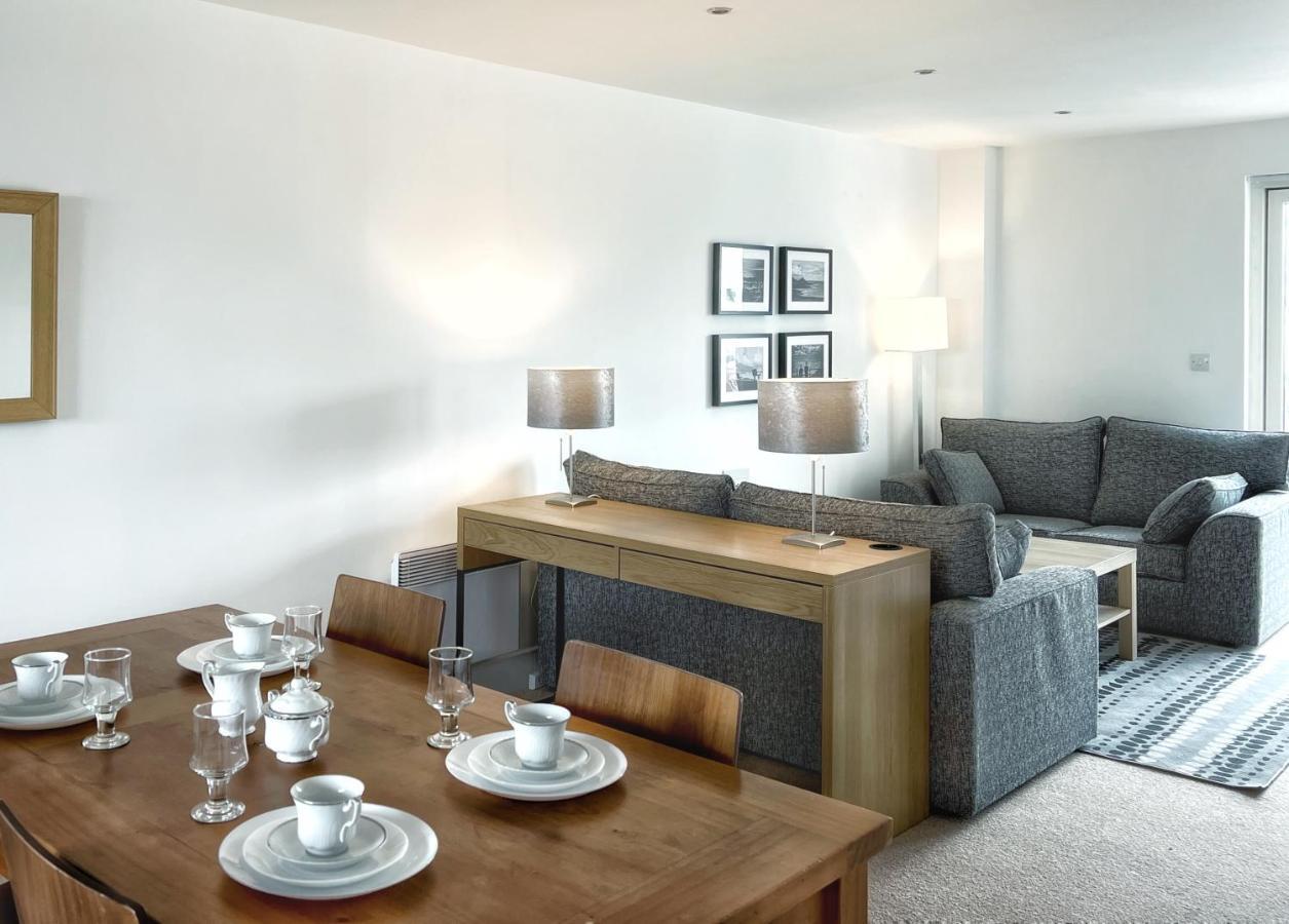 Elegant And Bright Seaside Apt In Swansea Marina Zewnętrze zdjęcie