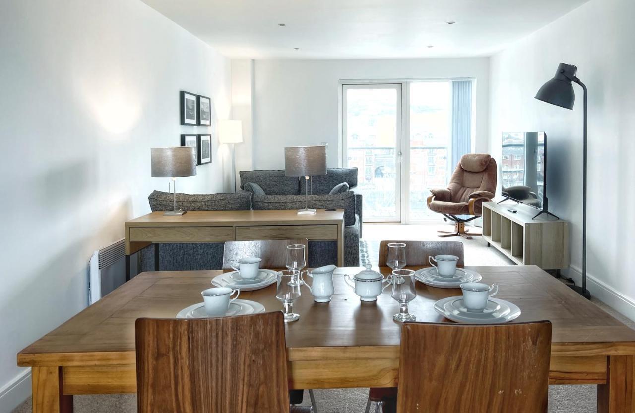 Elegant And Bright Seaside Apt In Swansea Marina Zewnętrze zdjęcie