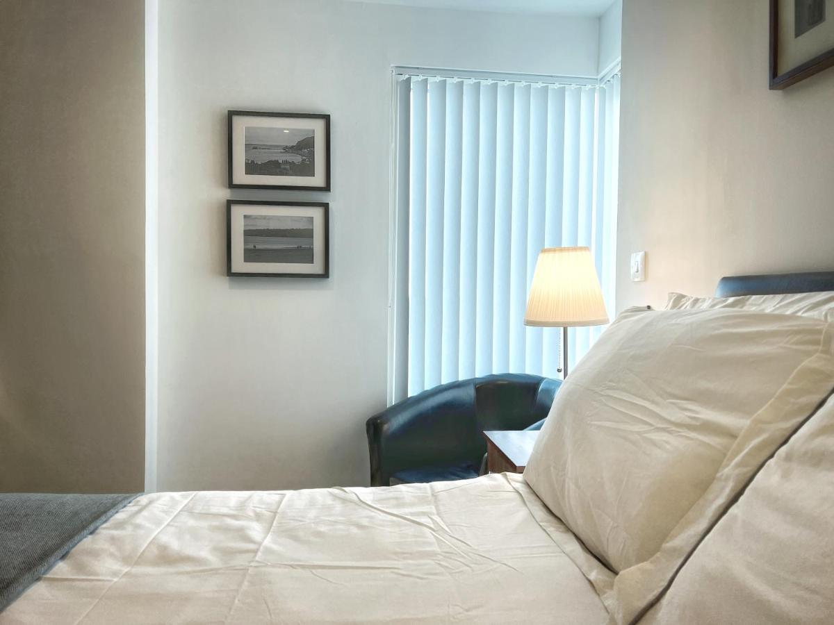 Elegant And Bright Seaside Apt In Swansea Marina Zewnętrze zdjęcie